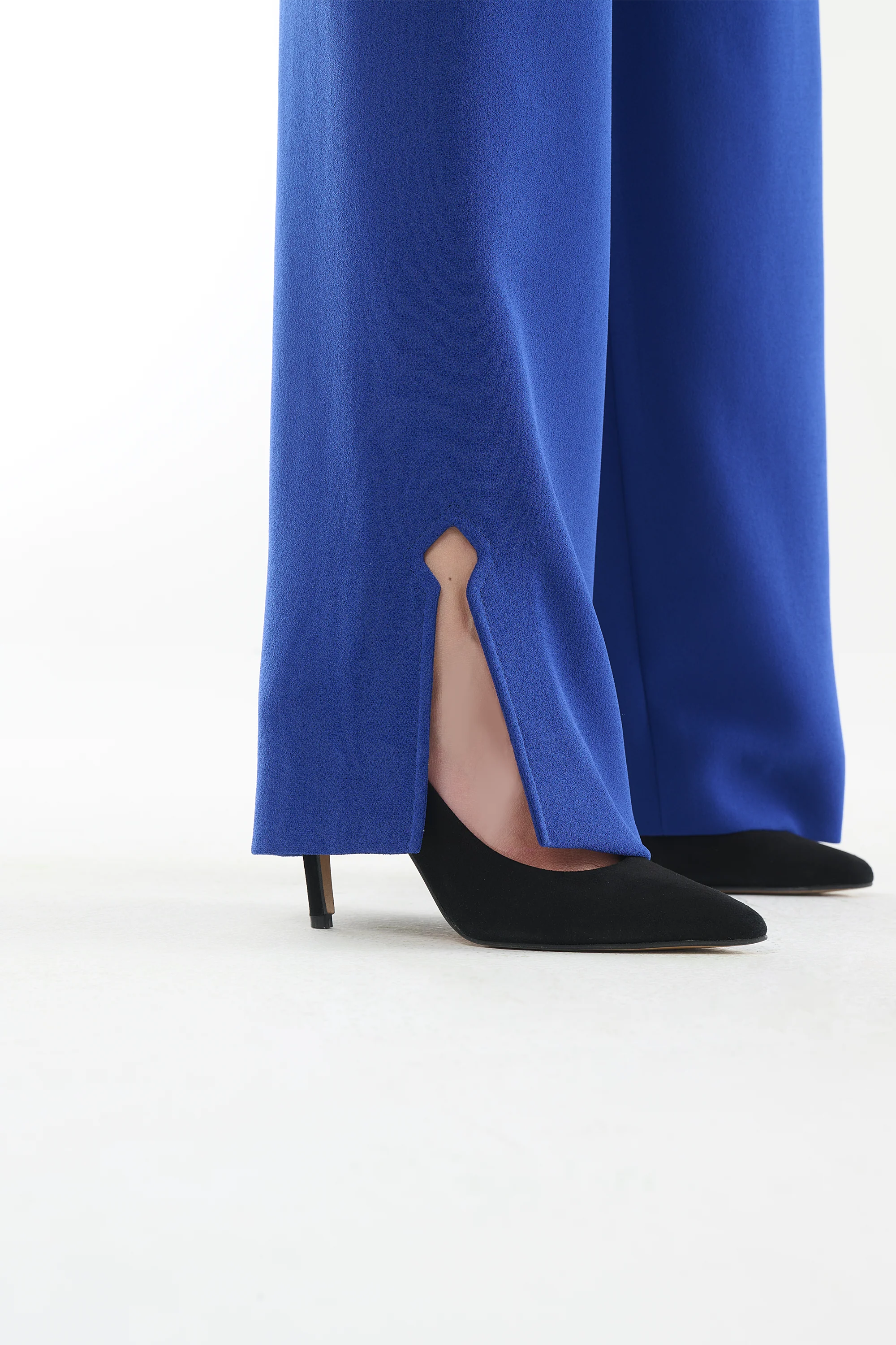 Alhena Suit - Image 4