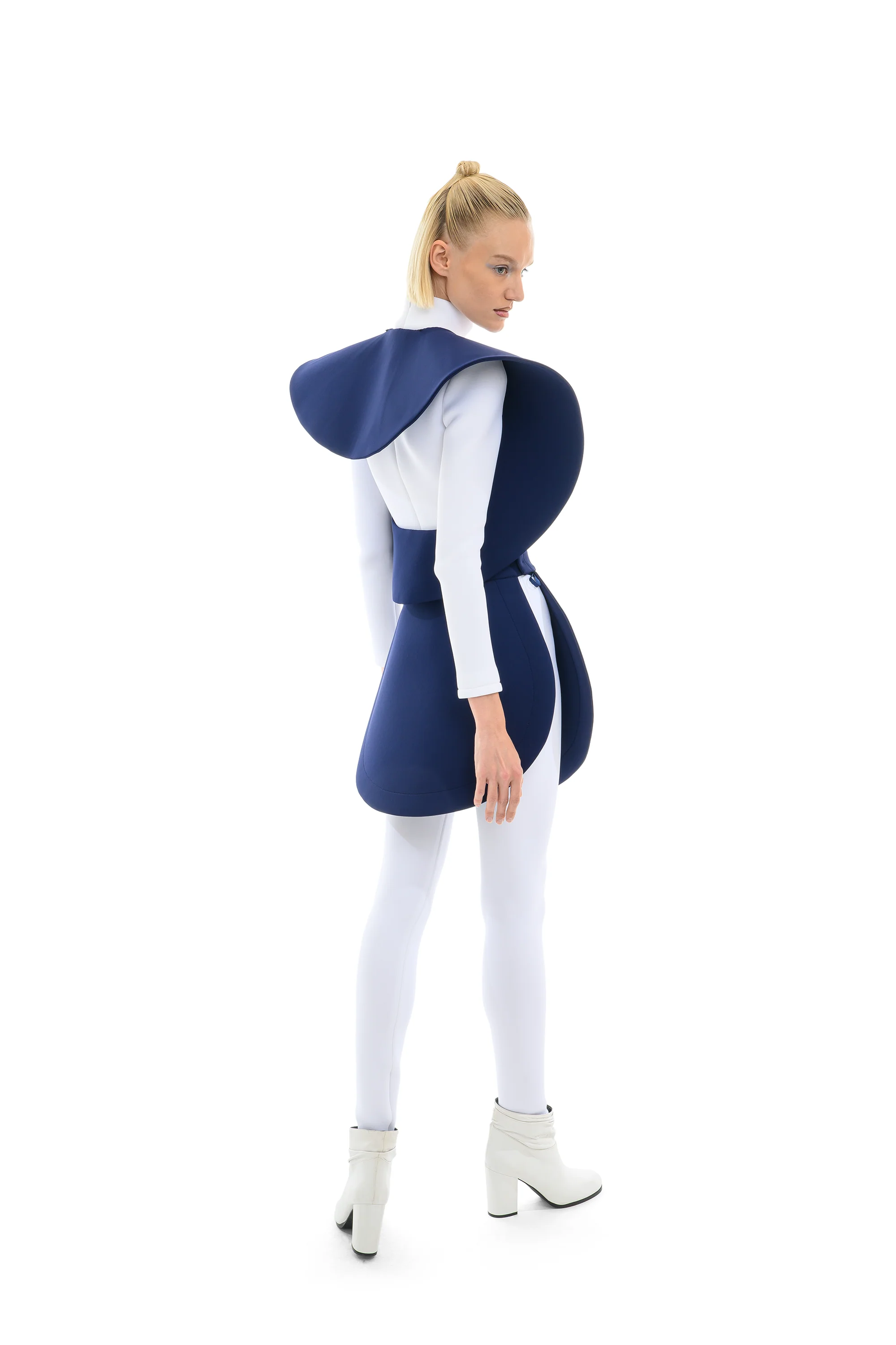 Look 17 - Image 2